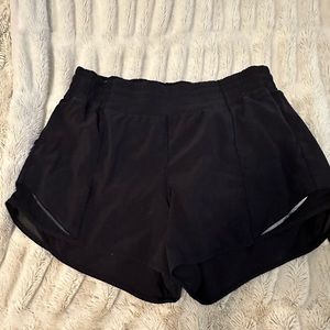 Lululemon hotty hot 4 inch